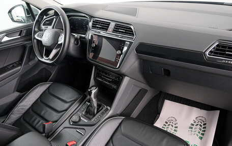 Volkswagen Tiguan II, 2021 год, 3 599 000 рублей, 11 фотография