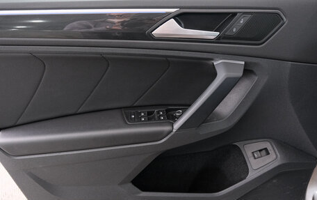 Volkswagen Tiguan II, 2021 год, 3 599 000 рублей, 22 фотография
