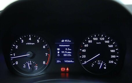 Hyundai Solaris II рестайлинг, 2017 год, 16 фотография