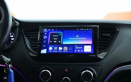 Hyundai Solaris II рестайлинг, 2017 год, 14 фотография