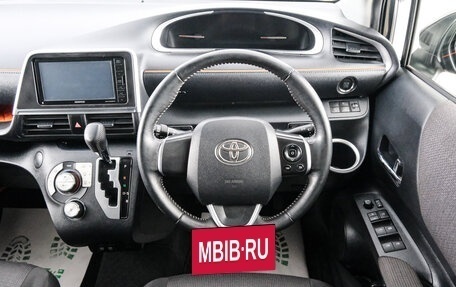 Toyota Sienta II, 2019 год, 1 649 000 рублей, 13 фотография