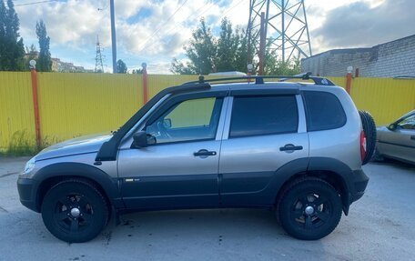 Chevrolet Niva I рестайлинг, 2017 год, 730 000 рублей, 3 фотография