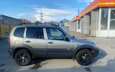 Chevrolet Niva I рестайлинг, 2017 год, 730 000 рублей, 4 фотография