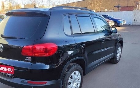 Volkswagen Tiguan I, 2011 год, 949 999 рублей, 2 фотография