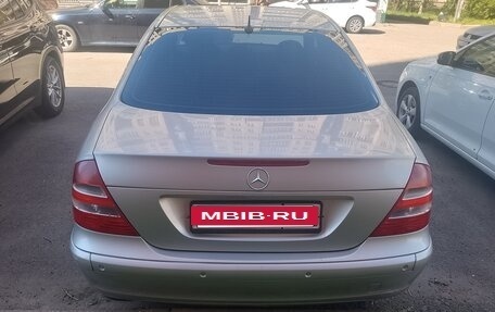 Mercedes-Benz E-Класс, 2002 год, 390 000 рублей, 3 фотография