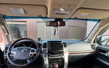 Toyota Land Cruiser 200, 2014 год, 4 450 000 рублей, 6 фотография