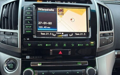 Toyota Land Cruiser 200, 2014 год, 4 450 000 рублей, 21 фотография