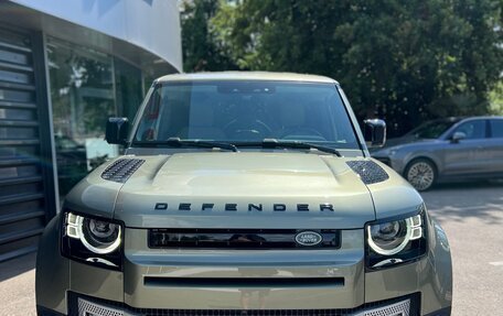 Land Rover Defender II, 2023 год, 12 200 000 рублей, 2 фотография