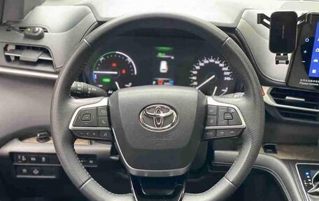 Toyota Sienna, 2021 год, 3 600 000 рублей, 7 фотография