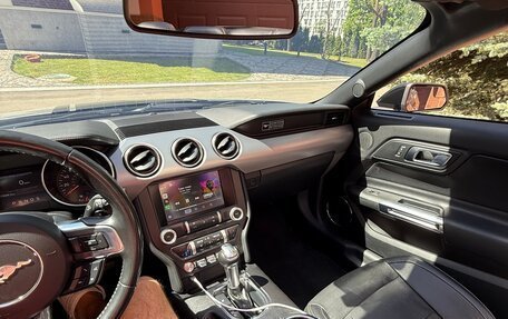 Ford Mustang VI рестайлинг, 2020 год, 3 899 999 рублей, 26 фотография