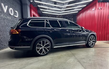 Volkswagen Passat B8 рестайлинг, 2018 год, 2 990 000 рублей, 4 фотография