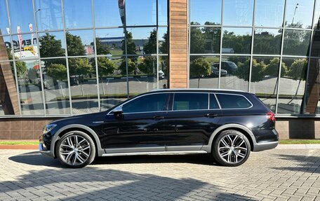 Volkswagen Passat B8 рестайлинг, 2018 год, 2 990 000 рублей, 2 фотография