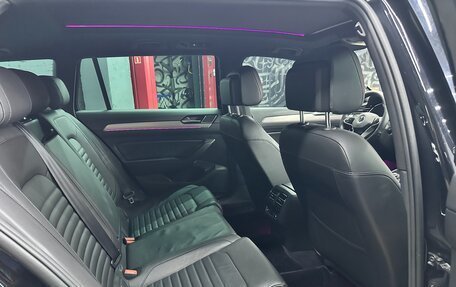 Volkswagen Passat B8 рестайлинг, 2018 год, 2 990 000 рублей, 14 фотография