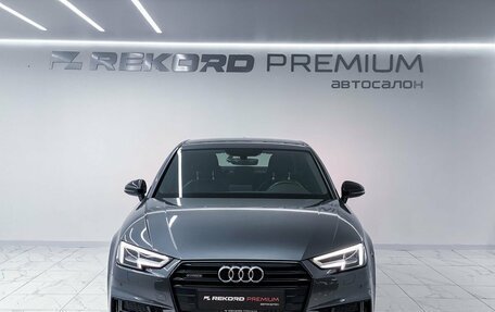 Audi A4, 2018 год, 2 800 000 рублей, 4 фотография