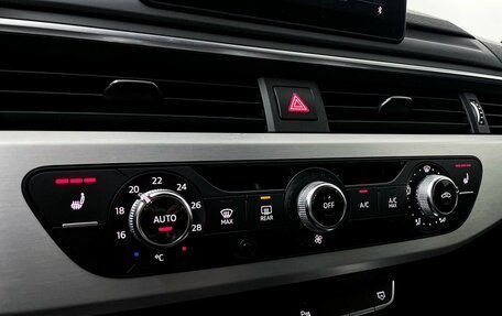 Audi A4, 2018 год, 2 800 000 рублей, 21 фотография