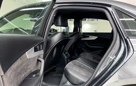 Audi A4, 2018 год, 2 800 000 рублей, 27 фотография