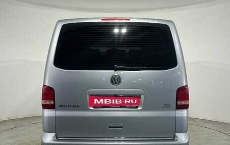 Volkswagen Multivan T5, 2010 год, 2 100 000 рублей, 3 фотография