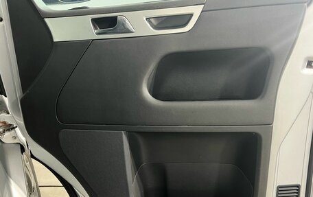 Volkswagen Multivan T5, 2010 год, 2 100 000 рублей, 20 фотография