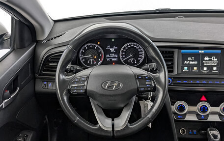Hyundai Elantra VI рестайлинг, 2019 год, 1 750 000 рублей, 21 фотография