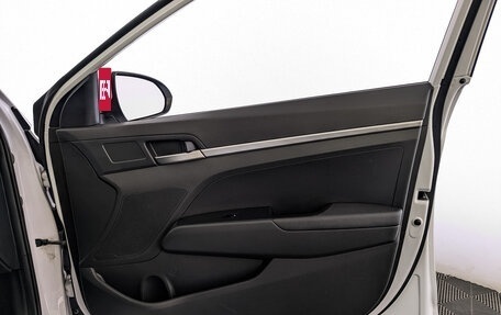 Hyundai Elantra VI рестайлинг, 2019 год, 1 750 000 рублей, 24 фотография