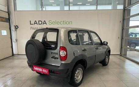 Chevrolet Niva I рестайлинг, 2013 год, 499 000 рублей, 3 фотография