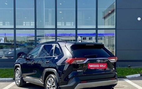 Toyota RAV4, 2021 год, 3 849 000 рублей, 7 фотография