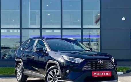 Toyota RAV4, 2021 год, 3 849 000 рублей, 3 фотография