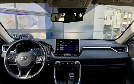 Toyota RAV4, 2021 год, 3 849 000 рублей, 12 фотография