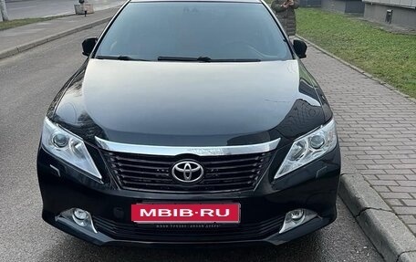 Toyota Camry, 2012 год, 970 000 рублей, 1 фотография