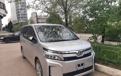 Toyota Voxy III, 2019 год, 2 700 000 рублей, 1 фотография