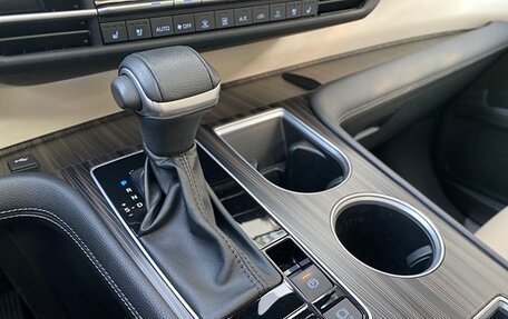 Toyota Sienna, 2022 год, 3 900 000 рублей, 9 фотография