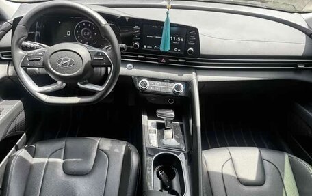 Hyundai Elantra, 2022 год, 1 580 000 рублей, 6 фотография