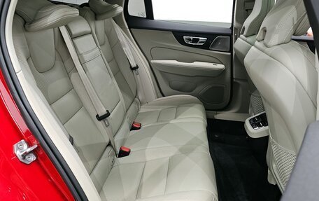 Volvo V60 Cross Country II, 2021 год, 3 353 000 рублей, 11 фотография