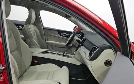 Volvo V60 Cross Country II, 2021 год, 3 353 000 рублей, 10 фотография