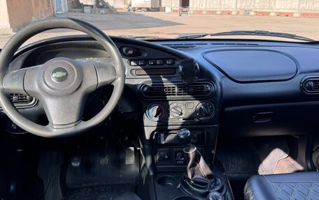 Chevrolet Niva I рестайлинг, 2017 год, 575 000 рублей, 8 фотография