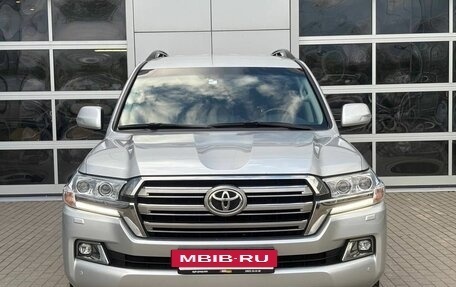 Toyota Land Cruiser 200, 2019 год, 7 800 000 рублей, 2 фотография