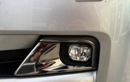 Toyota Land Cruiser 200, 2019 год, 7 800 000 рублей, 26 фотография