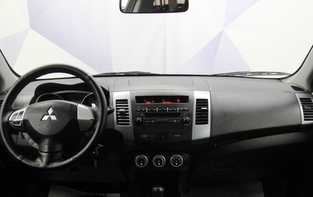Mitsubishi Outlander III рестайлинг 3, 2008 год, 1 110 000 рублей, 12 фотография