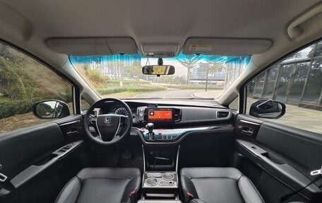 Honda Odyssey IV, 2021 год, 2 300 000 рублей, 10 фотография