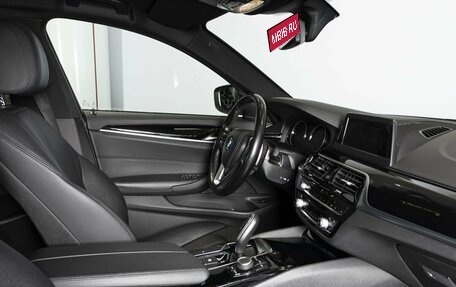 BMW 5 серия, 2019 год, 3 300 000 рублей, 4 фотография
