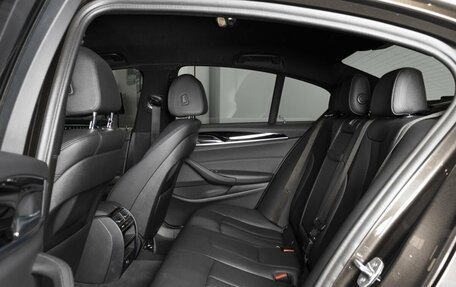 BMW 5 серия, 2019 год, 3 300 000 рублей, 12 фотография