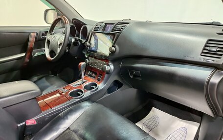 Toyota Highlander III, 2012 год, 2 079 000 рублей, 13 фотография