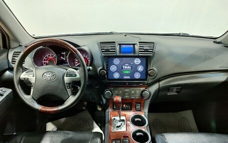 Toyota Highlander III, 2012 год, 2 079 000 рублей, 14 фотография