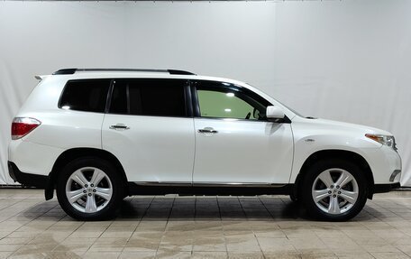 Toyota Highlander III, 2012 год, 2 079 000 рублей, 3 фотография