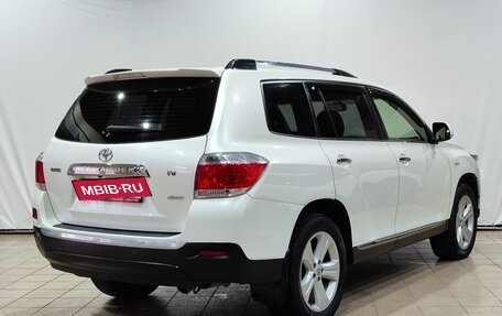 Toyota Highlander III, 2012 год, 2 079 000 рублей, 4 фотография