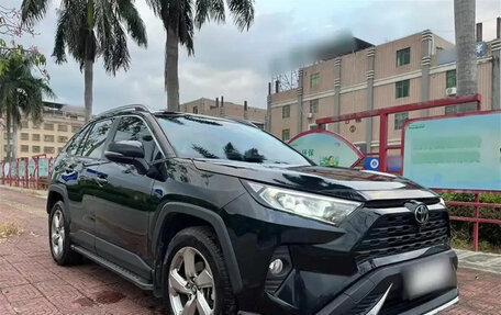 Toyota RAV4, 2021 год, 2 294 000 рублей, 2 фотография