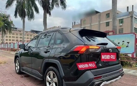 Toyota RAV4, 2021 год, 2 294 000 рублей, 4 фотография