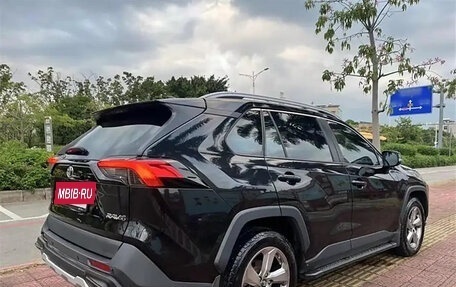Toyota RAV4, 2021 год, 2 294 000 рублей, 3 фотография
