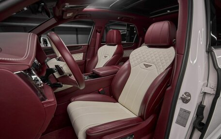 Bentley Bentayga I, 2022 год, 25 000 000 рублей, 11 фотография