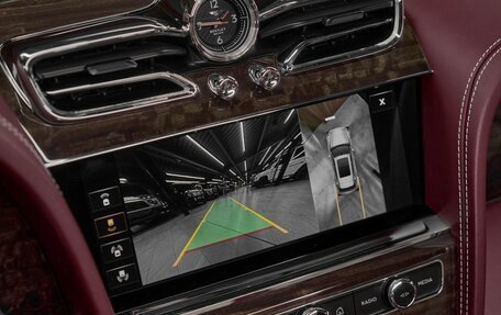 Bentley Bentayga I, 2022 год, 25 000 000 рублей, 18 фотография